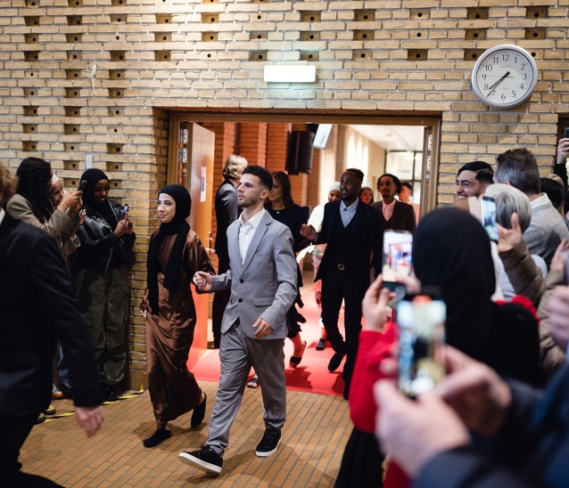 346263581 915037476394051 1373944381666952063 N